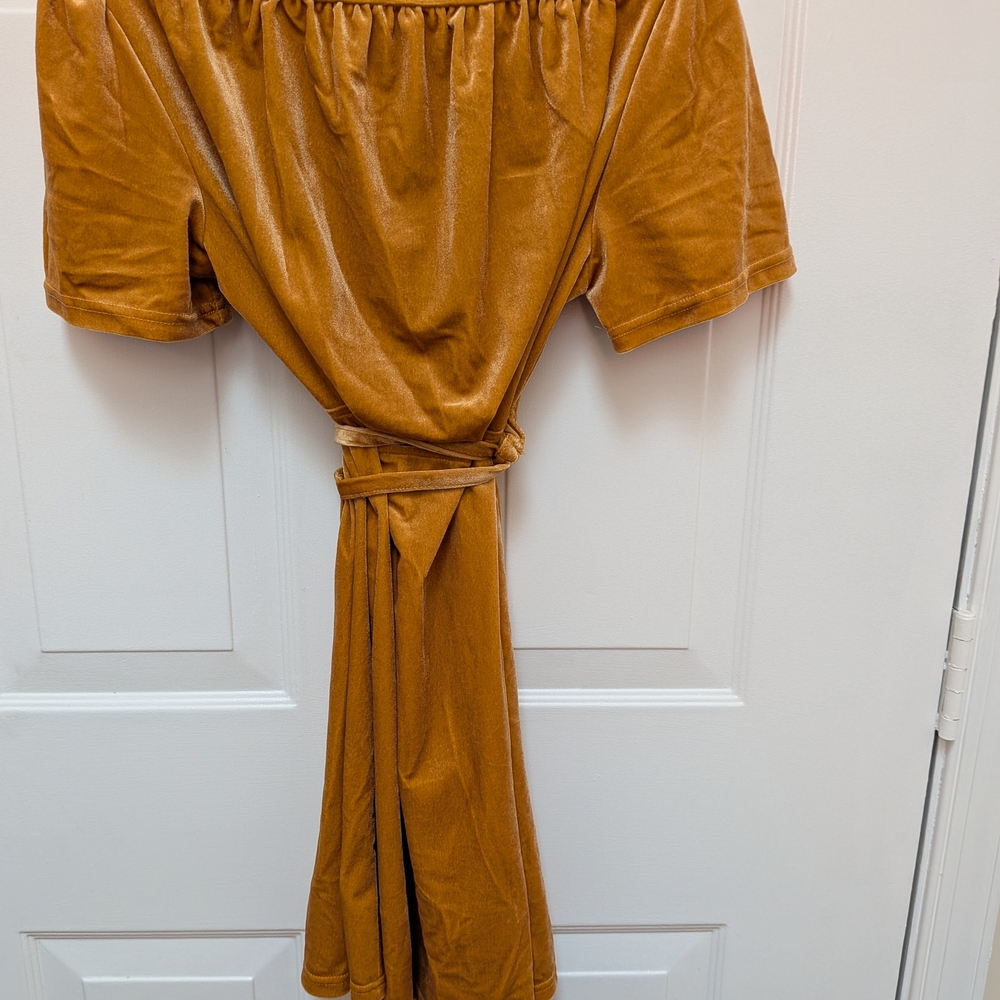 Billabong Lush Velvet Dress in Golden Mustard - Picture 8 of 10